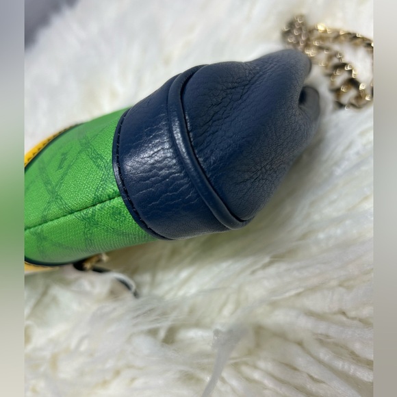 L.A.M.B. ✨SAMPLE✨Designer Ombré Clutch - Picture 5 of 9